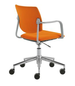Q44, Swivel office chair with wheels