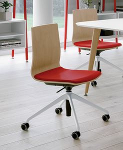 Q2 WIM, Chair on wheels, with wooden shell