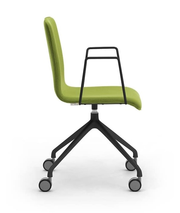 Zerosedici swivel, Swivel chair with 4-spoke base with casters