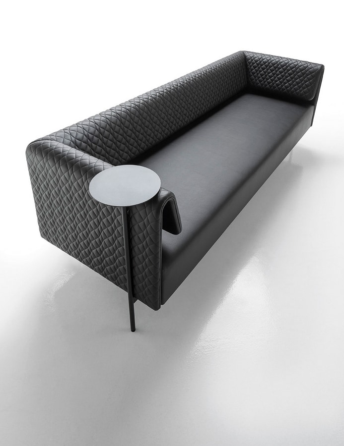 Klint, Sofa with refined woven fabrics