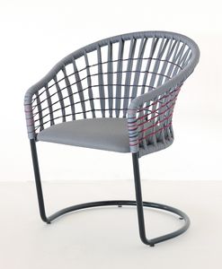 Flora, Outdoor chair with nautical rope interwoven