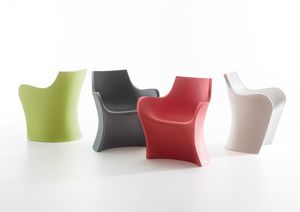 Woopy, Sinuous polyethylene armchair, also for outdoor use