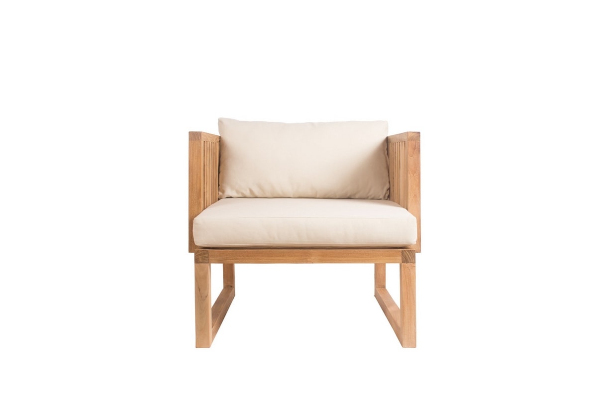 Code 0363, Armchair in teak wood