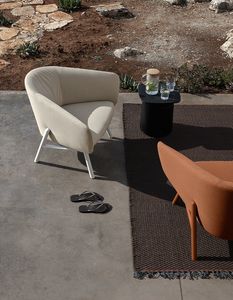 Tuile armchair, Comfortable outdoor armchair in stain-resistant and water-repellent fabric