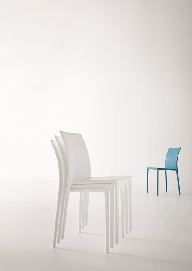 Moon, Stackable chair for outdoor bars and restaurants