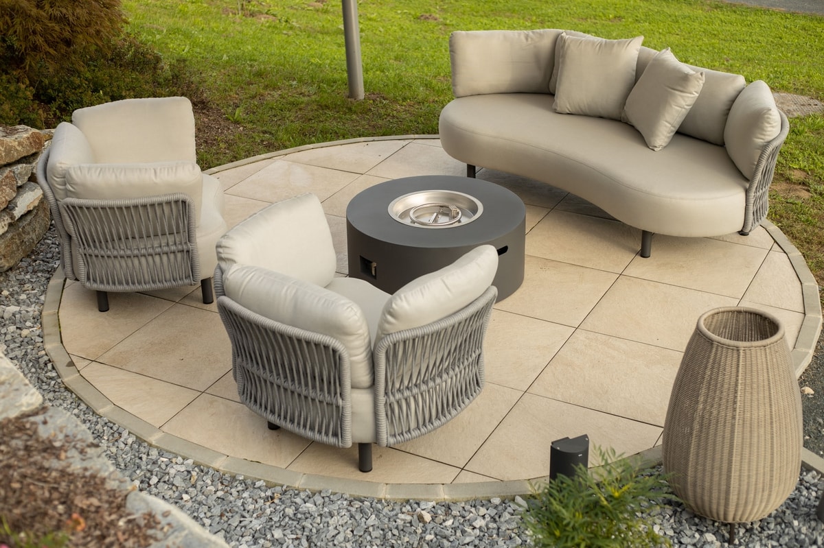 MOON, Small sofa for outdoor use