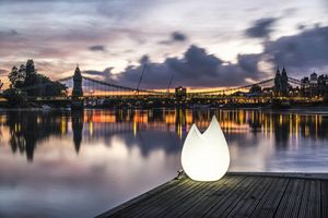 Flame, Flame-shaped lamp for outdoors