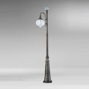 Goccia Ep358-250, Garden lamp with a classic design