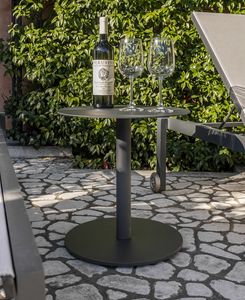 DAIQUIRI, Round metal coffee table for outdoors