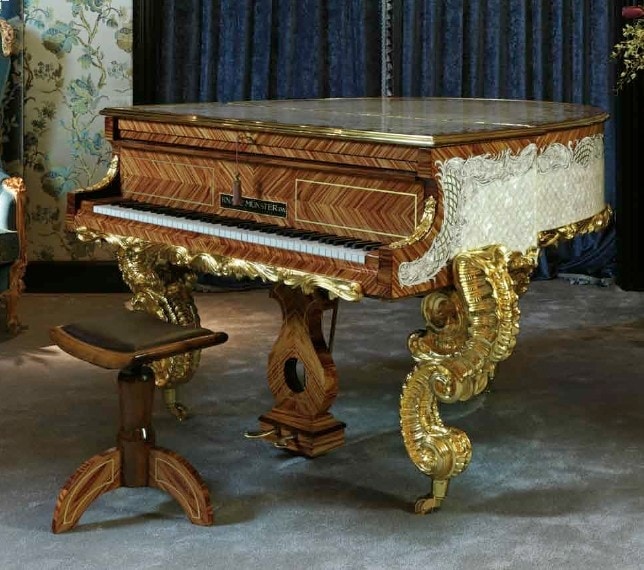 GrandPiano, Luxury piano with black china drawings