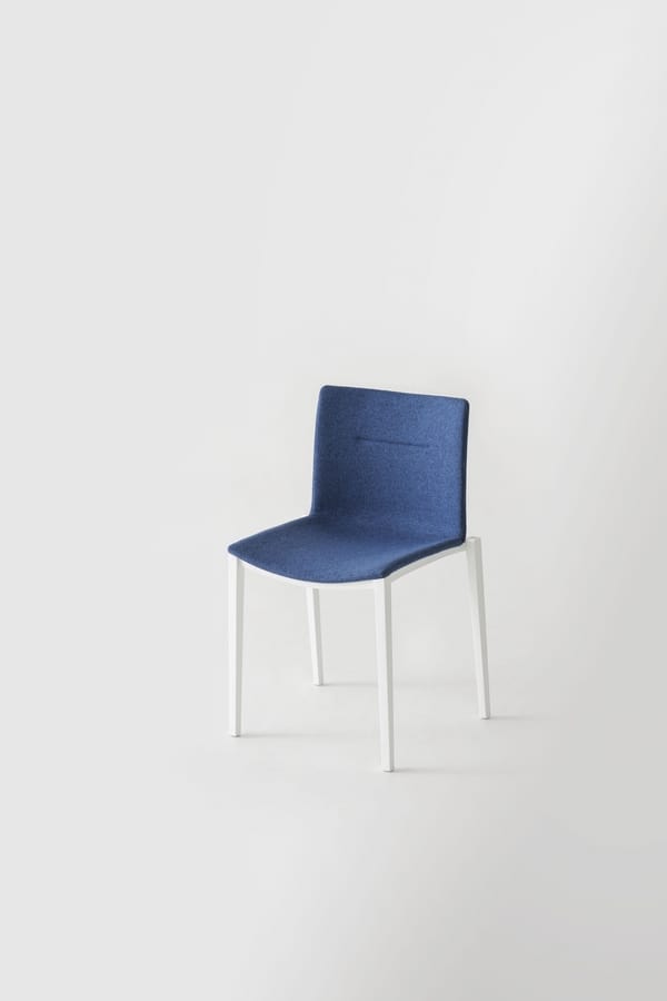 Clipperton, Stackable chair in technopolymer