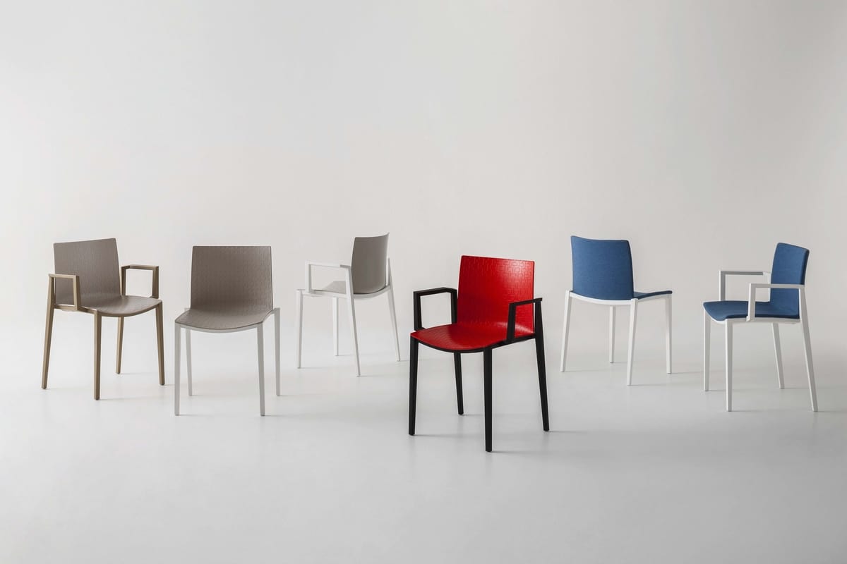 Clipperton, Stackable chair in technopolymer