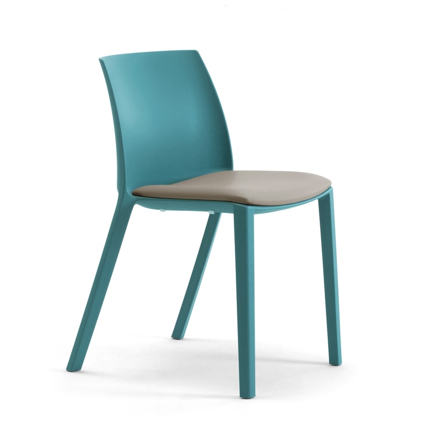 Greta, Chair in recycled and recyclable plastics