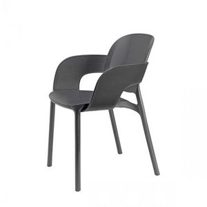 Hug, Outdoor chair in certified regenerated plastic material