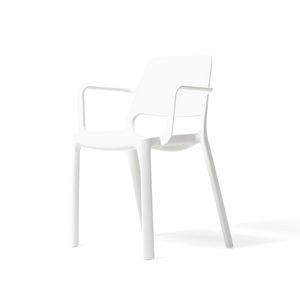 Nuke with armrests, Chair with armrests, in recyclable plastic, stackable