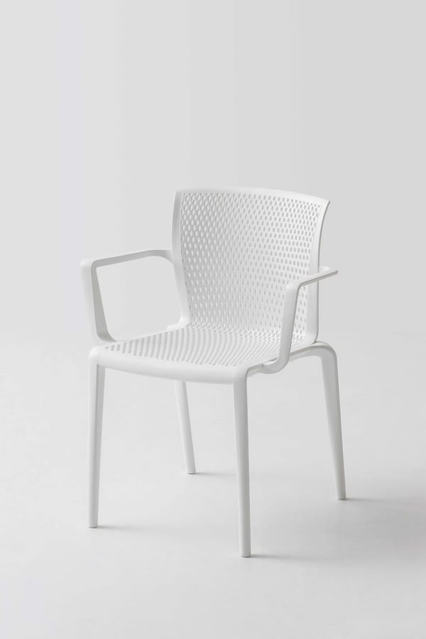 Spyker B, Stackable chair for bars and restaurants