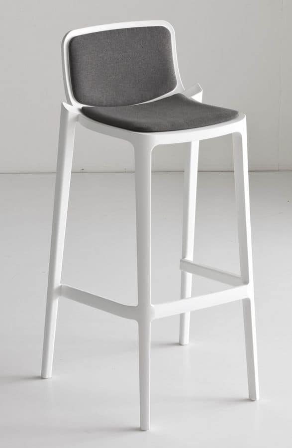 Isidoro 66, Stackable barstool made of polymer, for bars and hotels