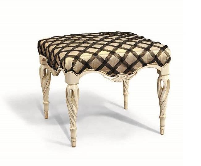 Art. 707, Pouf carved by hand, for classics living rooms