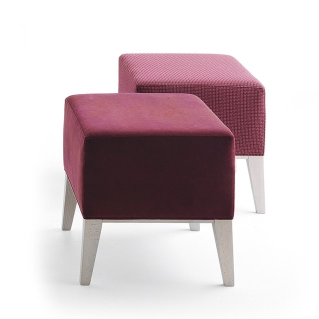 Newport 01871, Upholstered solid wood footstoo