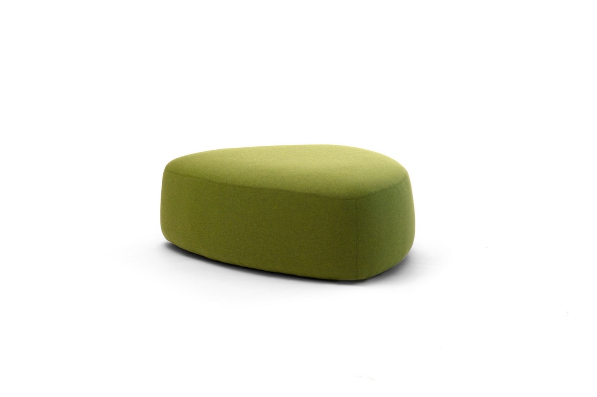 Gogo, Comfortable poufs of various shapes and sizes
