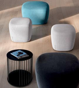 ROMY, Pouf with simple shapes