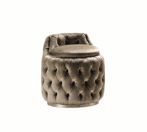 Tr�s Chic pouf, Pouf featuring a capitonn� that wraps around the frame and backrest