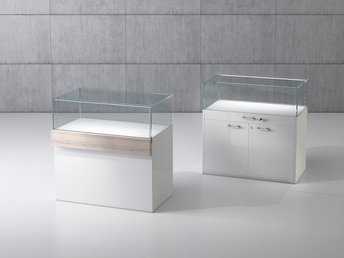 Quadratum Frame COM/QF6, L-shaped counter, for clothing and jewelery store