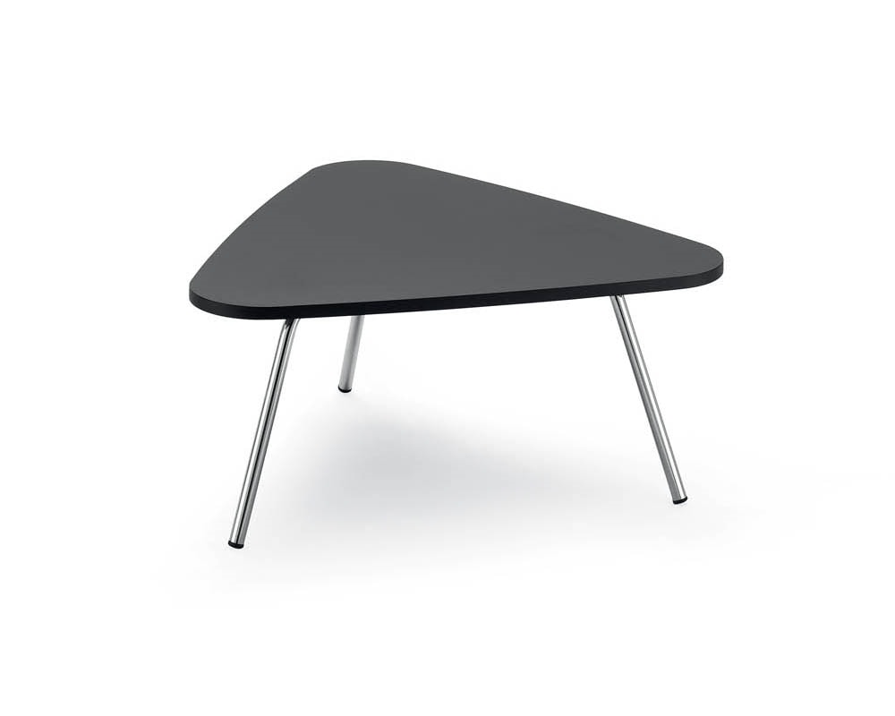UF 914, Coffee table with triangular top