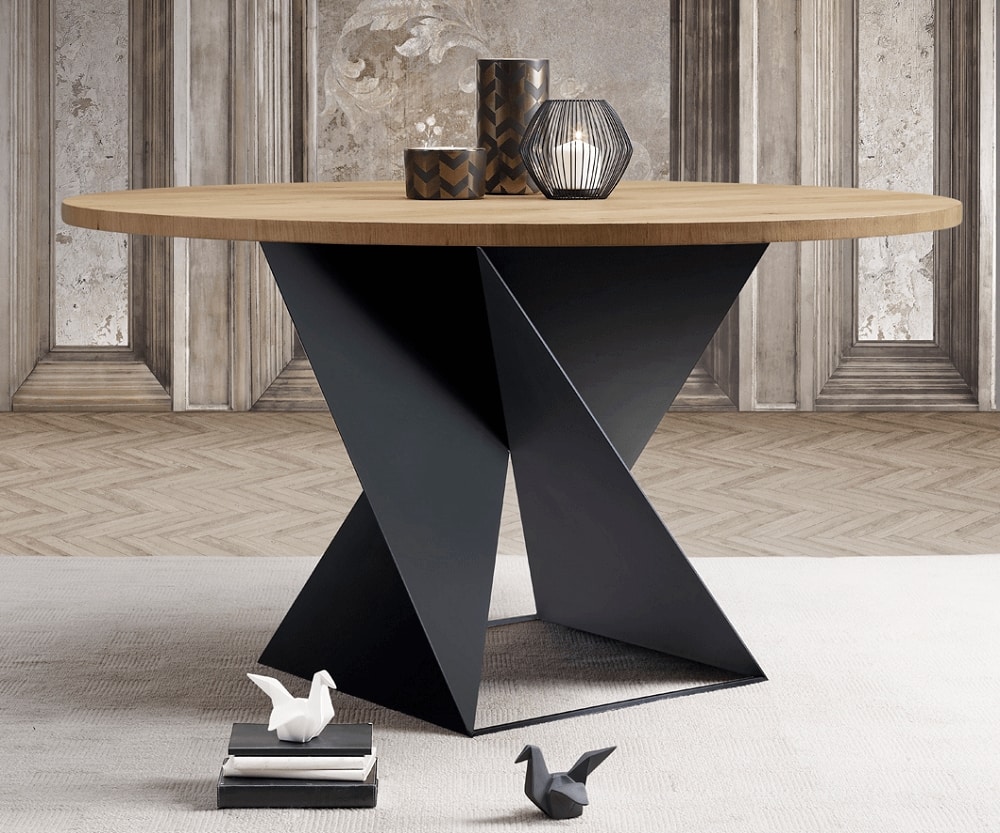 Cube, Elegant and harmonious table