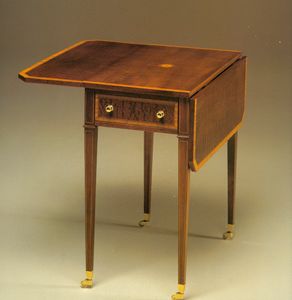 Art. 89205, Side table on wheels, with drawer