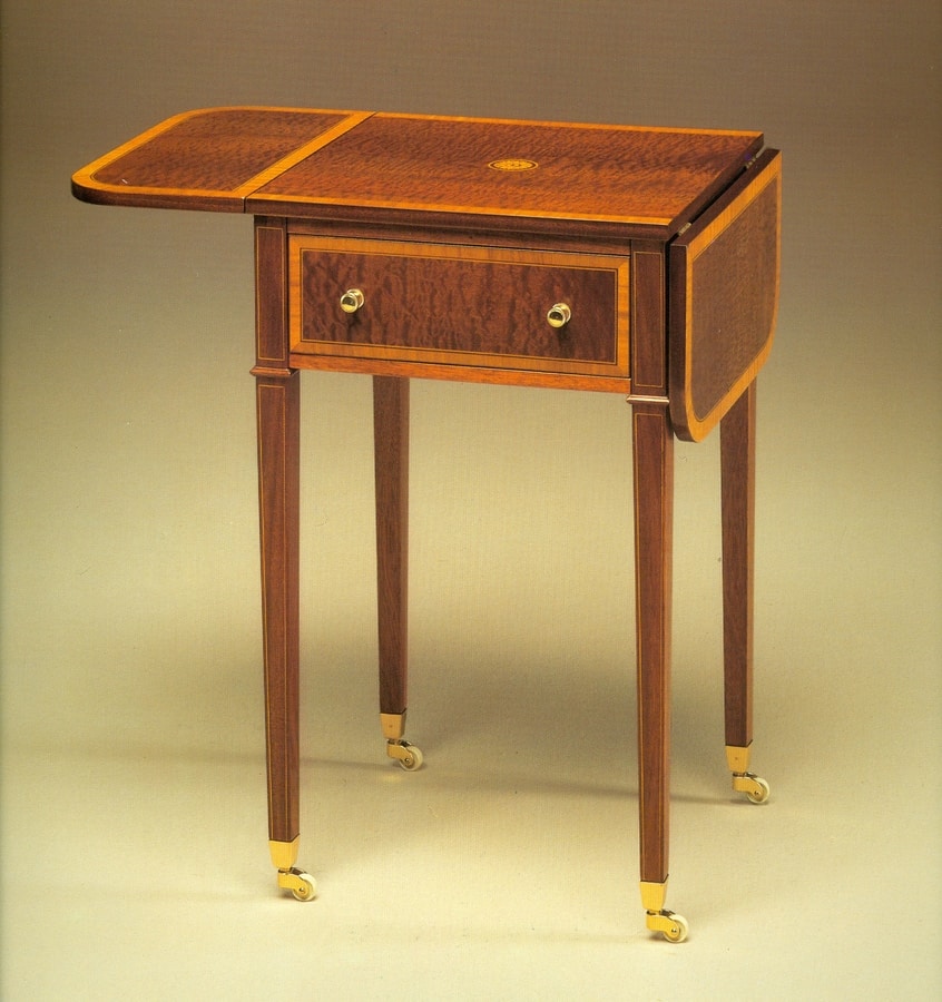 Art. 89209, English style side table, with drawer
