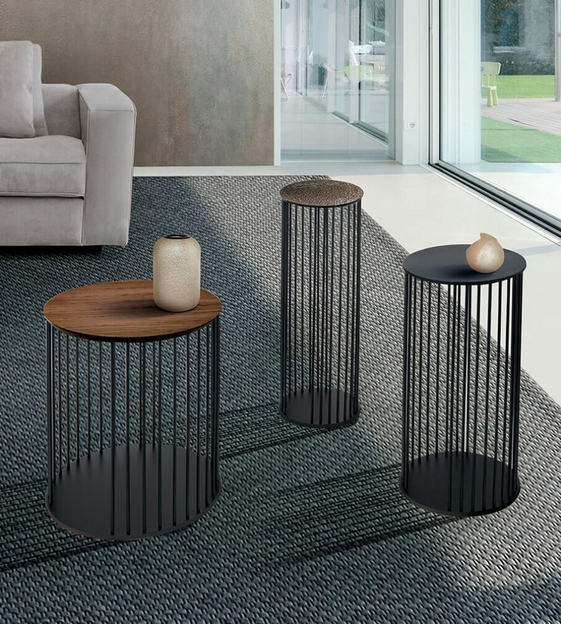 COMBI, Round coffee tables with metal base