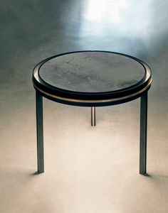 Eclissi, Coffee table with perimeter light on the round top