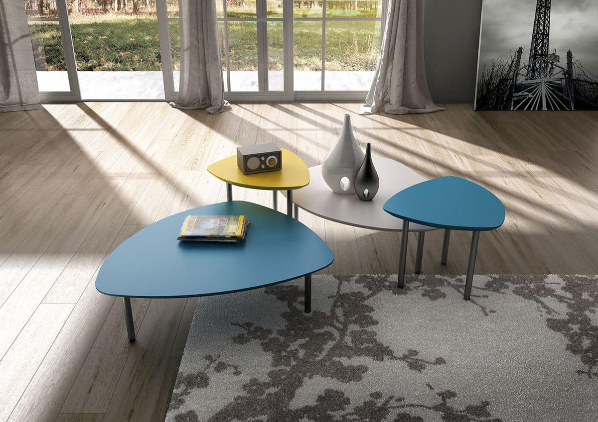 Eos, Coffee table with triangular shape with rounded corners