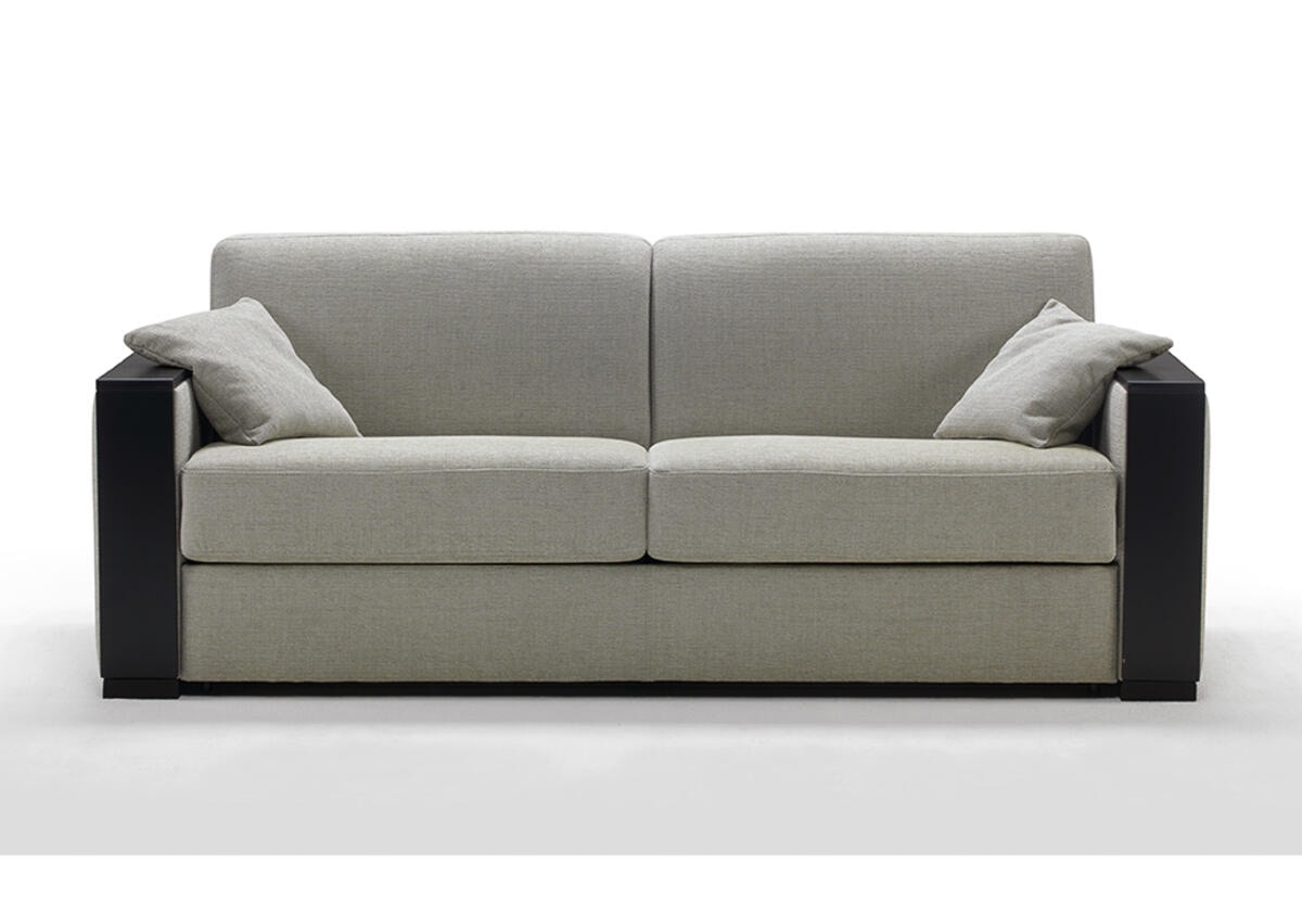Auteuil, Sofa with rigorous shapes