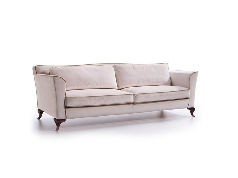 Anastasia, Classic-inspired sofa