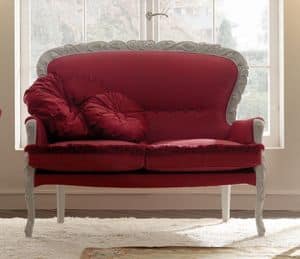 Belvedere 300 sofa, Elegant sofa in hand-carved wood, covered with precious fabrics