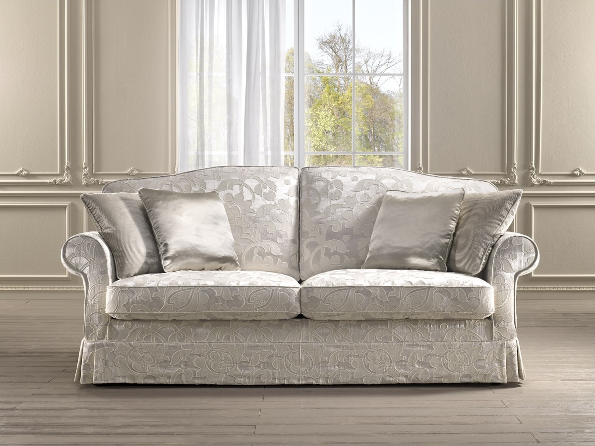 Giulietta, Classic sofa with apparently simple lines