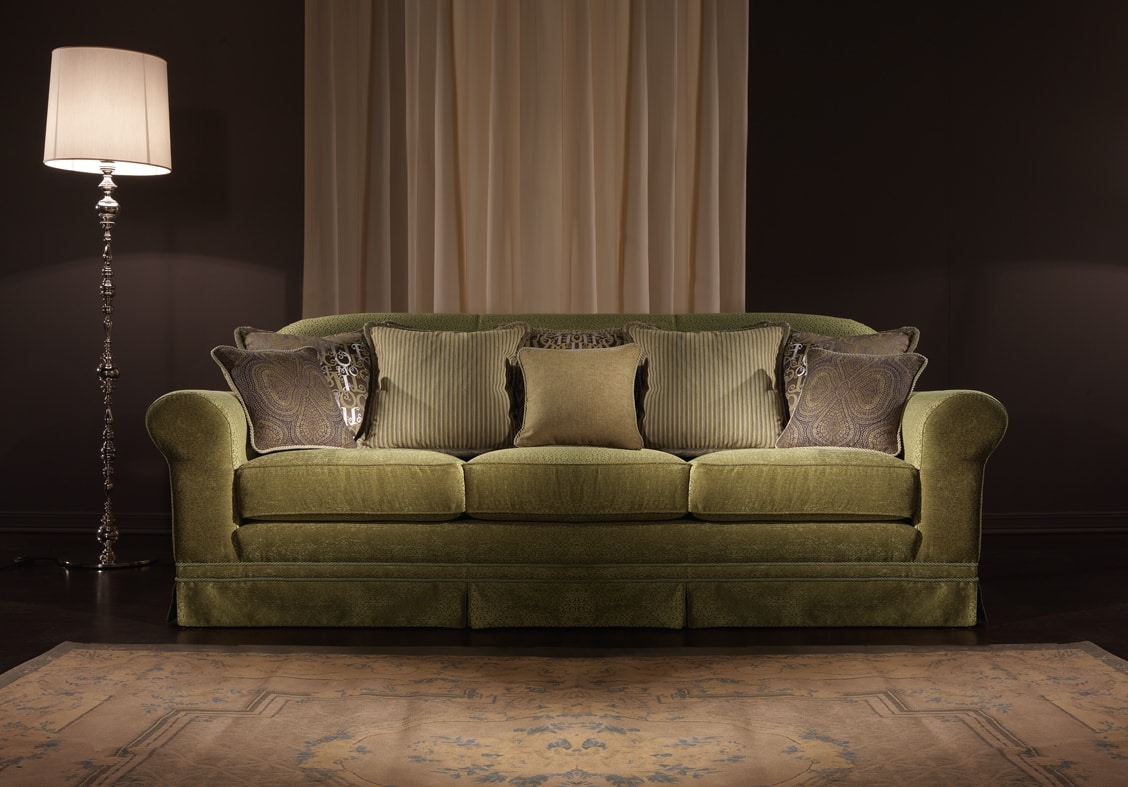 Irina sofa, Customizable sofa with classic lines