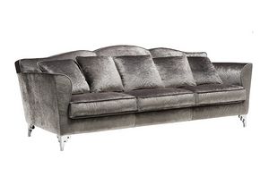 Lucrezia, Sofa inspired by classic styles