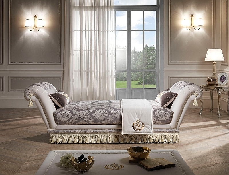 PRINCIPE, Sofa upholstered in fine fabrics