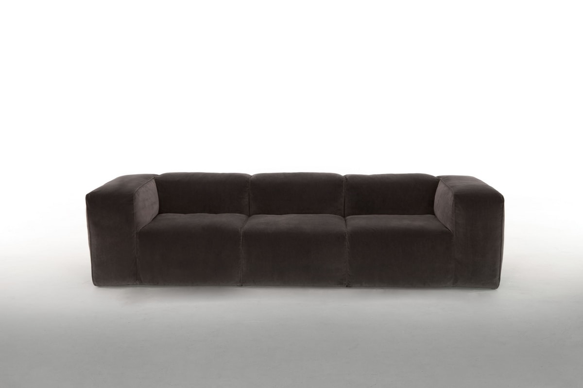 ASTORIA, Sofa with a modern design