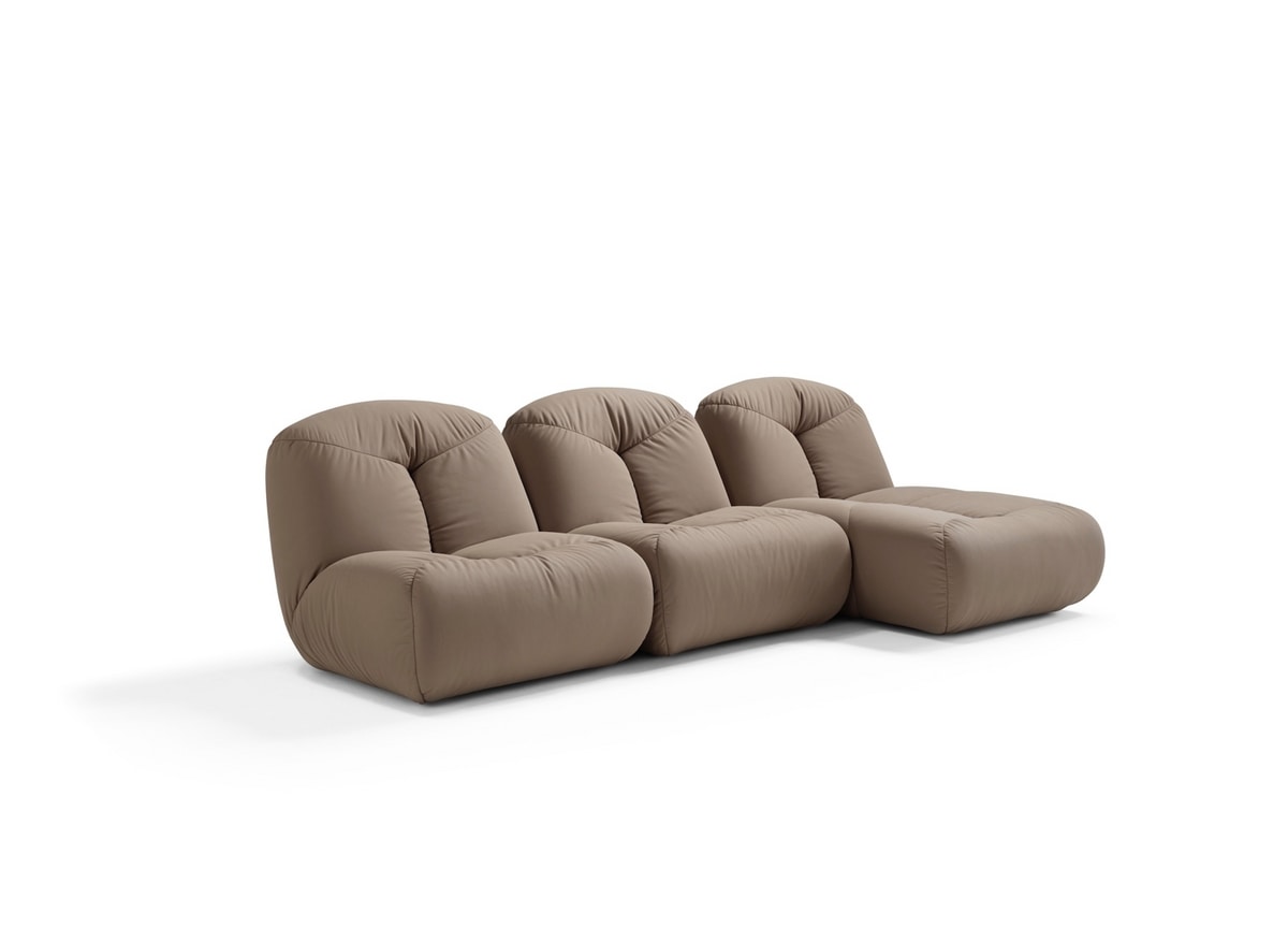 Chicca, Modular sofa with sinuous and rounded shapes