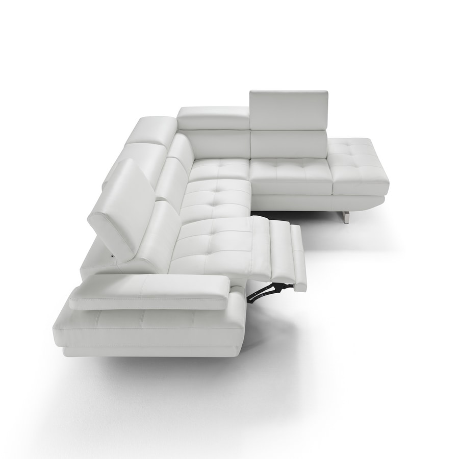 Habart21, Relaxing sofa with generous shapes