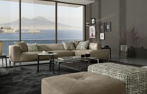 Nabucco, Sofa upholstered in leather