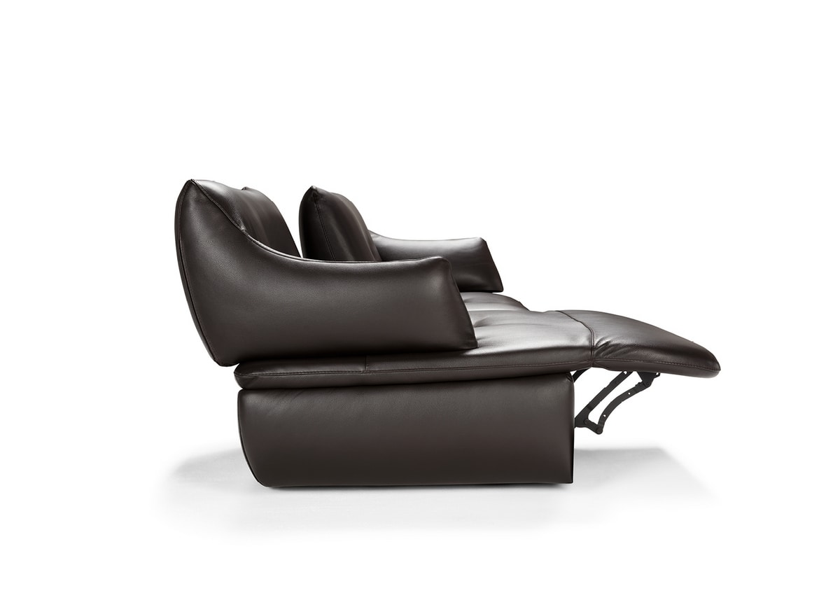 Speciale, Relax sofa with double recliner mechanism