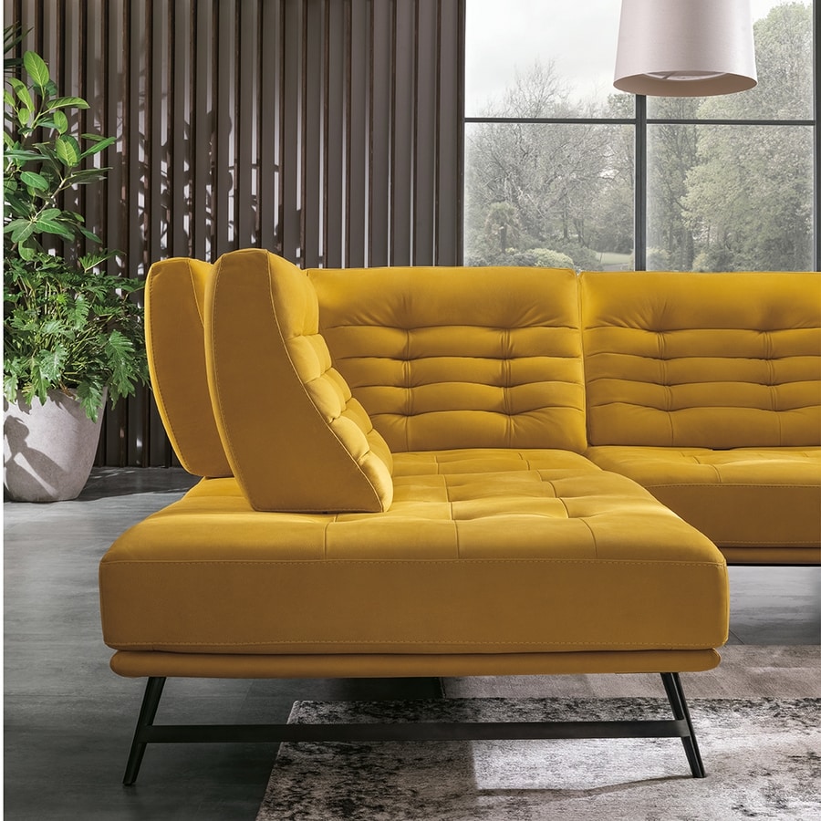 Tok, Sofa with movable backrests
