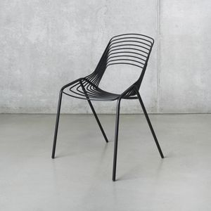 Cugina, Stackable chair in painted steel