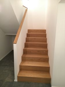 Art. R05, Wood cladding for staircase