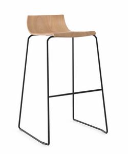 Q2 W, Stool with metal sled base